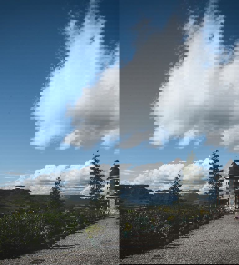 Discover a stunning rural location with outstanding views